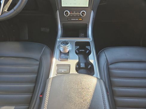 Certified 2022 Ford Edge SEL w/ Convenience Package image 21