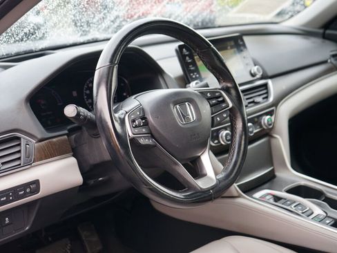 Used 2020 Honda Accord Touring image 15