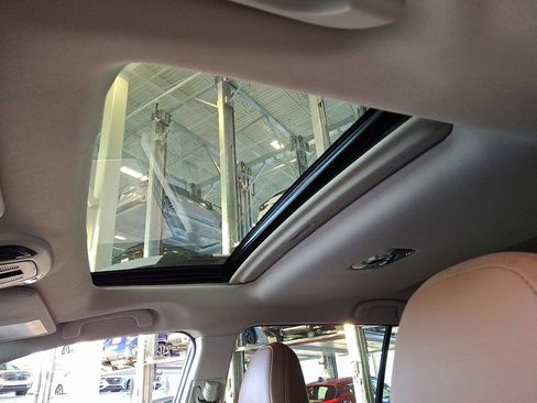 Used 2021 Subaru Outback Touring XT image 16