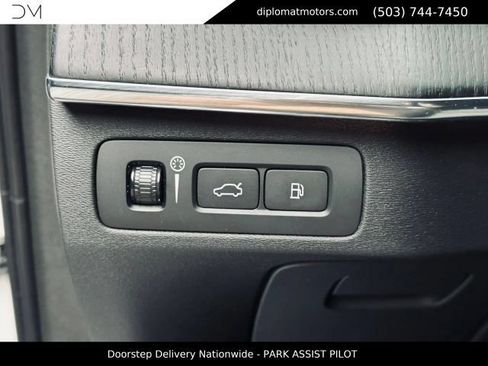 Used 2021 Volvo XC90 T8 Inscription w/ Advanced Package AWD/4WD image 36