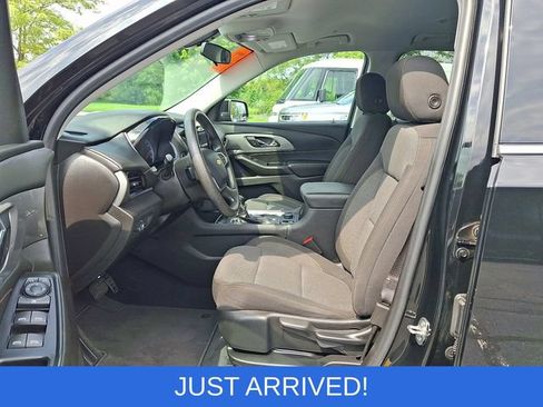 Used 2021 Chevrolet Traverse LS AWD/4WD image 18