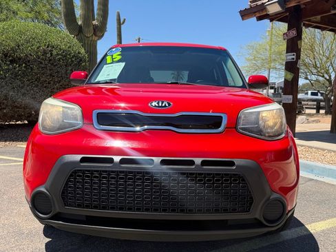 Used 2015 Kia Soul + w/ Audio Package FWD image 8
