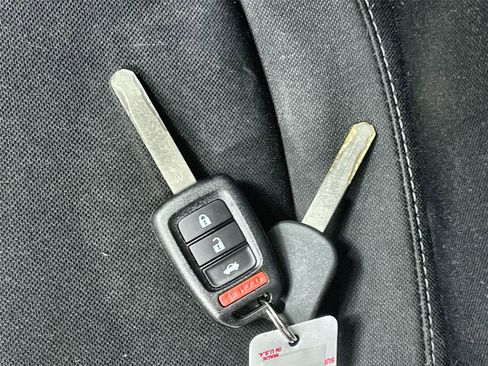 Used 2021 Honda Civic LX image 29