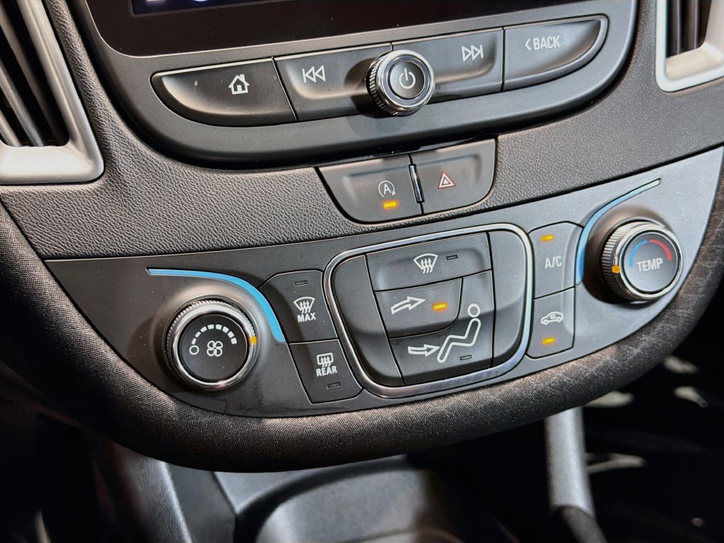 Used 2020 Chevrolet Malibu LS FWD image 17