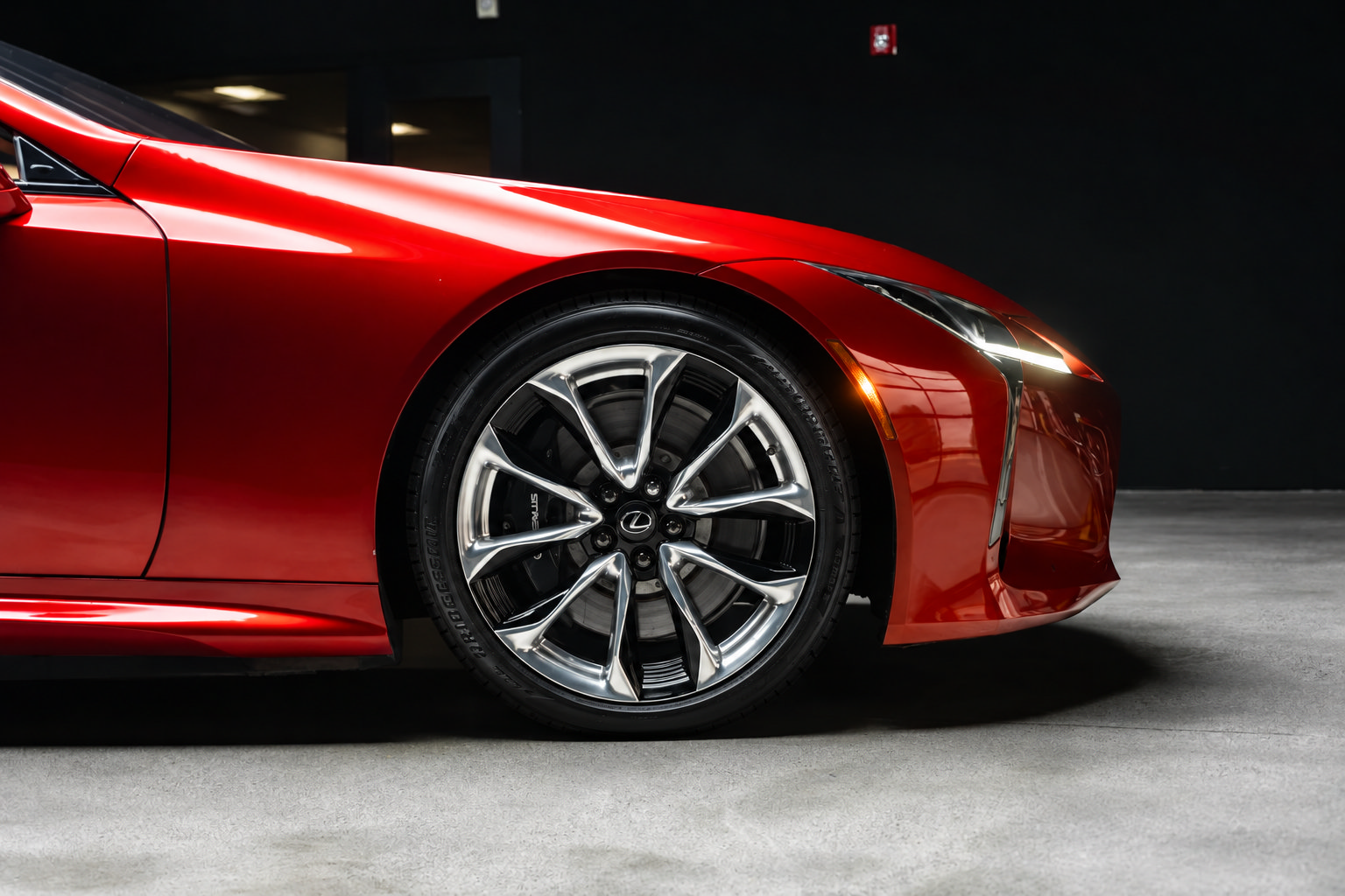 Used 2018 Lexus LC 500 Coupe w/ Sport Package RWD image 20