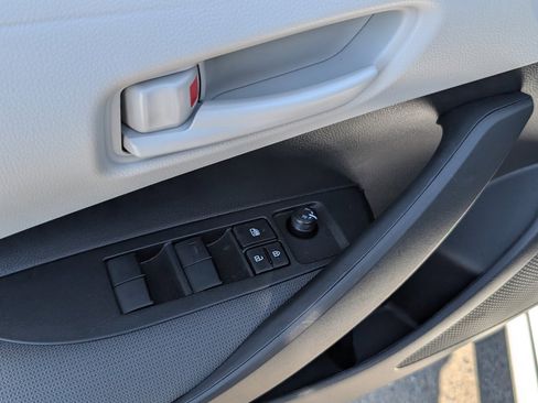 Used 2026 Toyota Corolla LE image 15