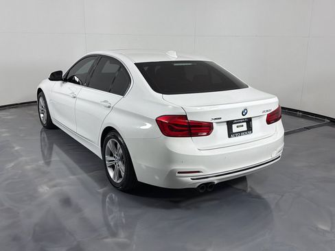 Used 2018 BMW 330i xDrive Sedan w/ Convenience Package AWD/4WD image 7