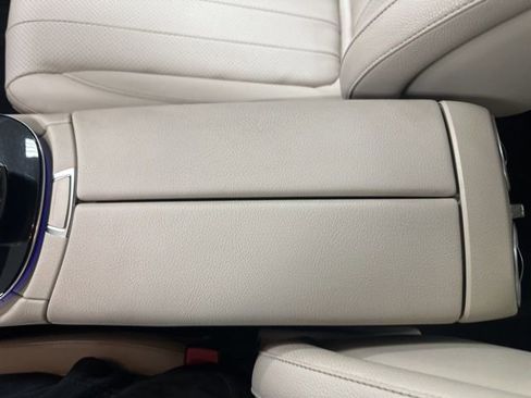 Used 2017 Mercedes-Benz E 300 4MATIC image 15