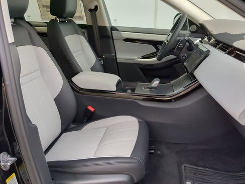 Certified 2025 Land Rover Range Rover Evoque Dynamic SE image 22