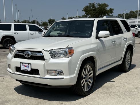 Used 2010 Toyota 4Runner Limited RWD image 9