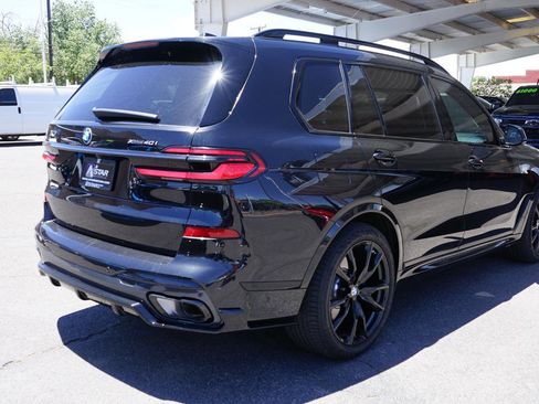 Used 2024 BMW X7 xDrive40i w/ M Sport Package AWD/4WD image 3