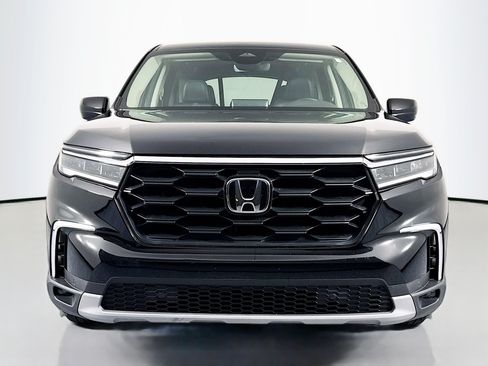 Certified 2025 Honda Pilot EX-L image 2