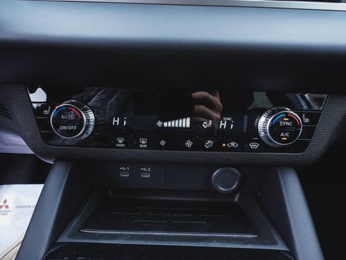 New 2026 Mitsubishi Outlander ES image 21