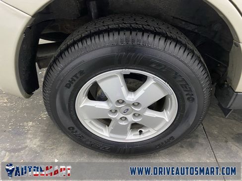 Used 2010 Ford Escape XLT image 24