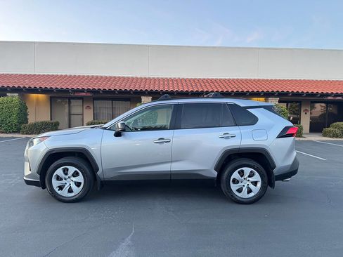 Used 2020 Toyota RAV4 LE w/ Carpet Mat Package FWD image 2