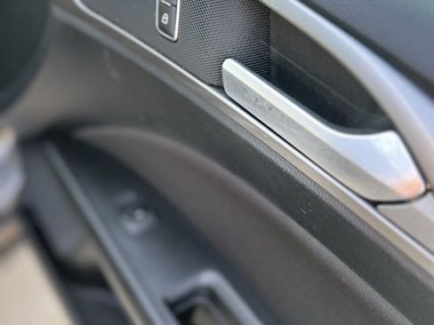 Used 2019 Ford Fusion SE image 26