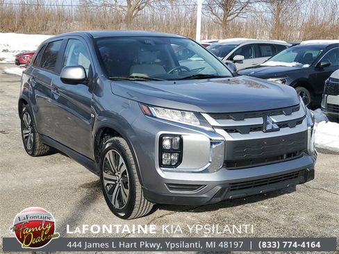 Used 2021 Mitsubishi Outlander Sport SE image 3