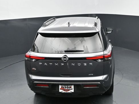 Used 2025 Nissan Pathfinder SV AWD/4WD image 31