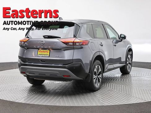 Used 2023 Nissan Rogue SV AWD/4WD image 5