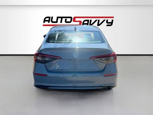 Used 2023 Honda Civic Sport image 6