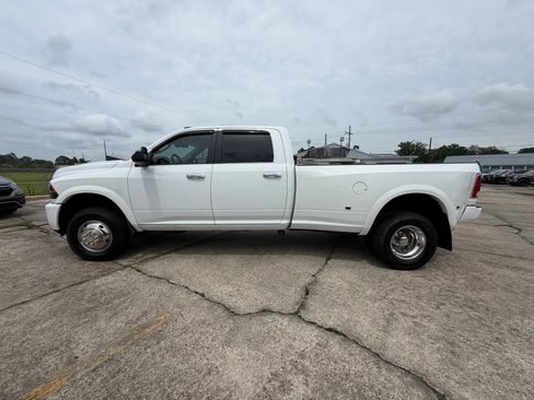 Used 2018 RAM 3500 Laramie AWD/4WD image 2