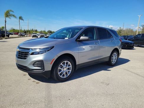 Certified 2024 Chevrolet Equinox LS w/ LS Convenience Package image 2