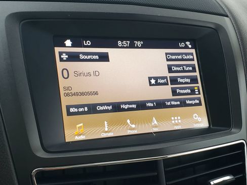 Used 2019 Lincoln MKT AWD image 17