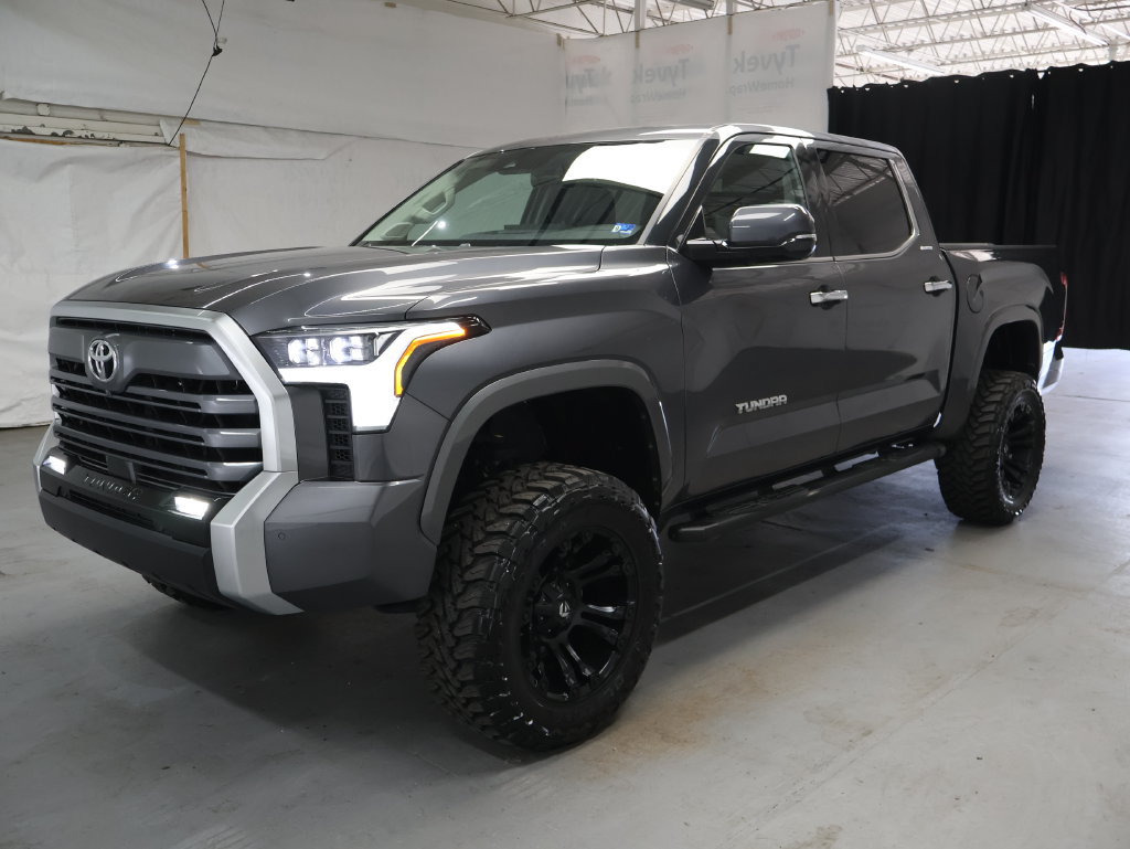 Used 2023 Toyota Tundra Limited AWD/4WD image 3