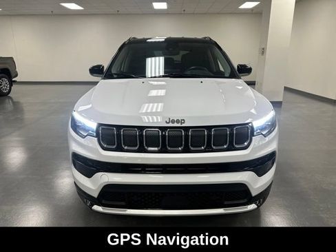 Used 2022 Jeep Compass Limited w/ Elite Group AWD/4WD image 2