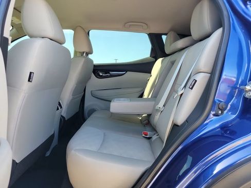 Used 2022 Nissan Rogue Sport SV AWD/4WD image 10