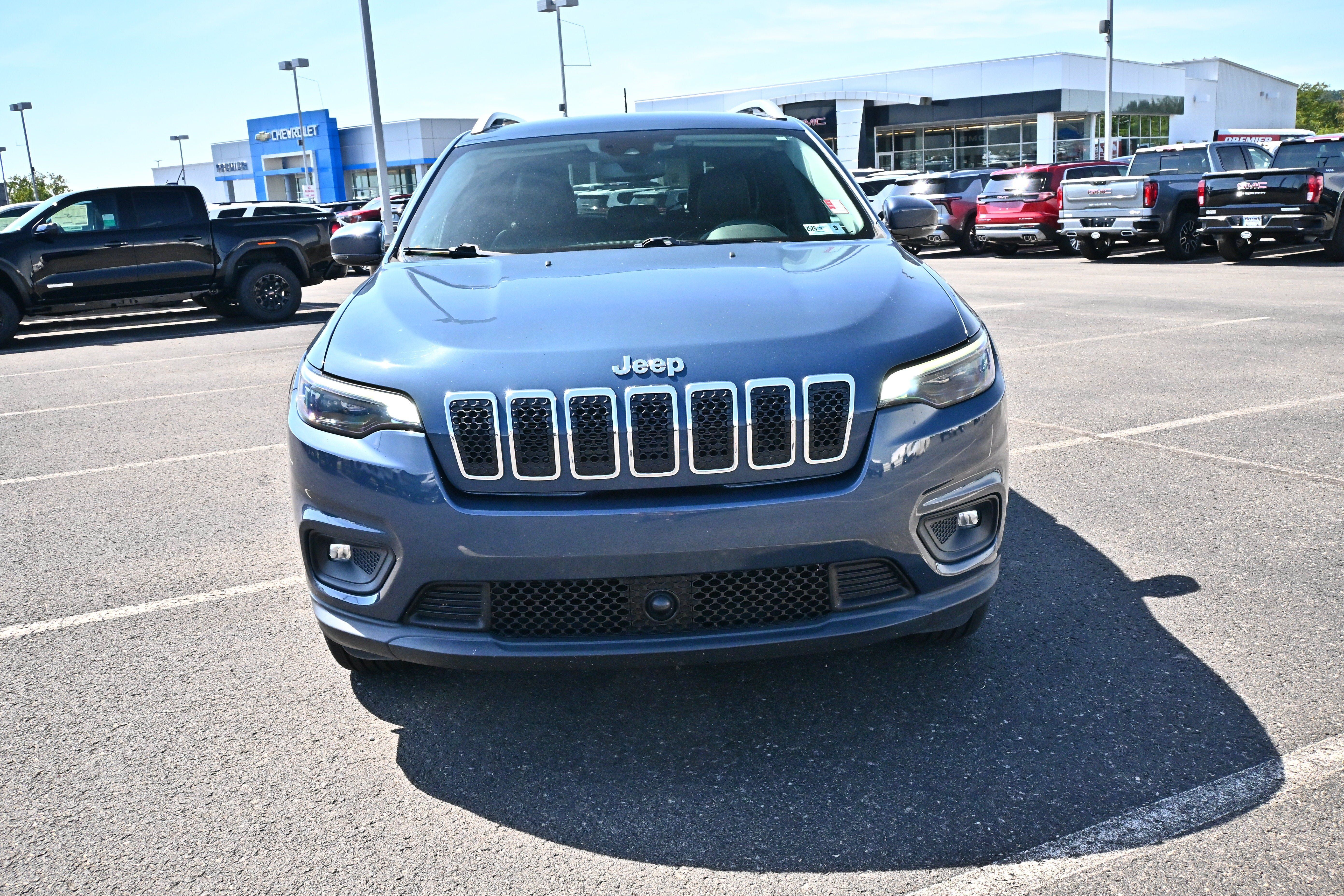 Used 2020 Jeep Cherokee Latitude Lux w/ Quick Order Package 2YH Lux AWD/4WD image 3