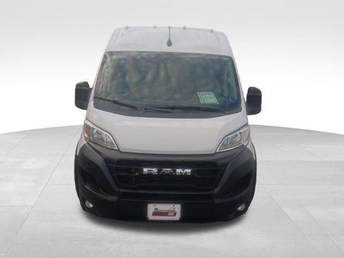 Used 2024 RAM ProMaster 2500 w/ Convenience Group FWD image 9