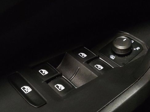 Used 2024 Volkswagen Jetta SE FWD image 27