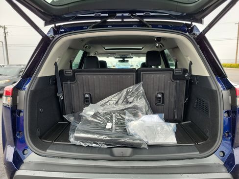 New 2026 Nissan Pathfinder SL w/ SL Premium Package image 8