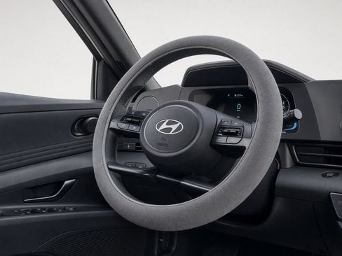 Used 2025 Hyundai Elantra Sport FWD image 20