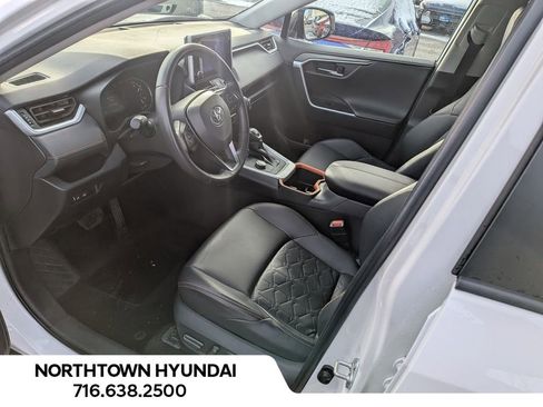 Used 2024 Toyota RAV4 Adventure image 9