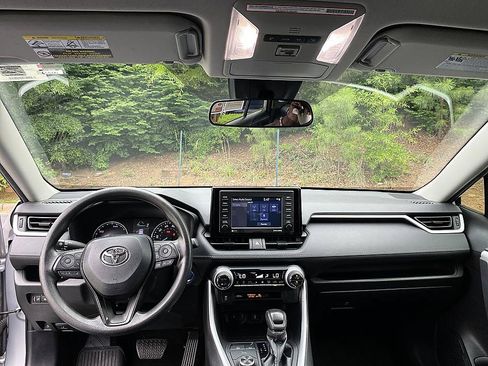 Certified 2022 Toyota RAV4 XLE AWD/4WD image 19