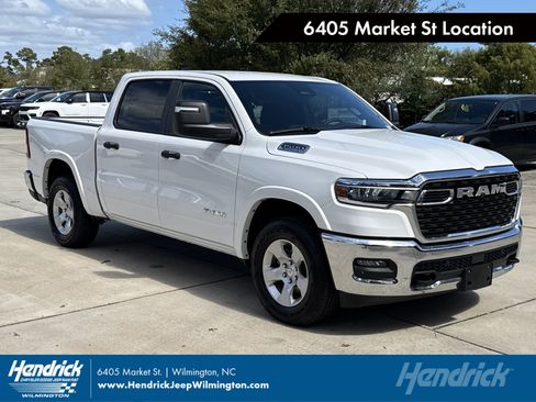 Used 2025 RAM 1500 Big Horn AWD/4WD image 1