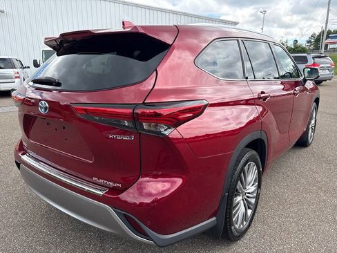 Used 2021 Toyota Highlander Platinum AWD/4WD image 7