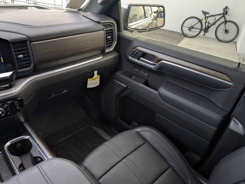 Certified 2025 Chevrolet Silverado 1500 High Country w/ High Country Premium Package AWD/4WD image 21
