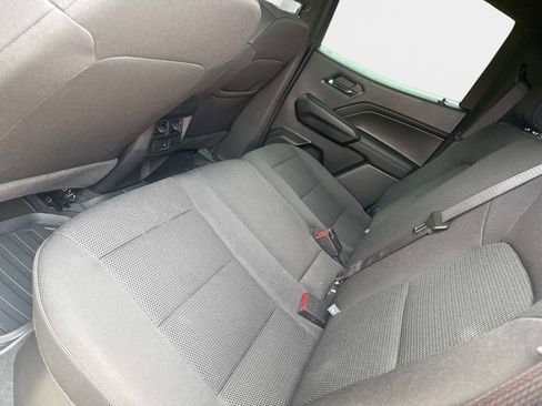 Used 2023 Chevrolet Colorado LT w/ LT Convenience Package RWD image 17