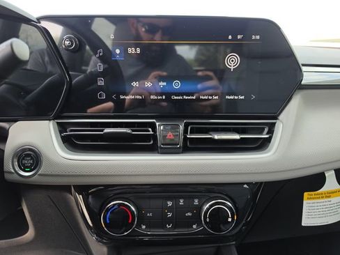 New 2026 Chevrolet TrailBlazer LT w/ LT Cold Weather Package FWD image 22