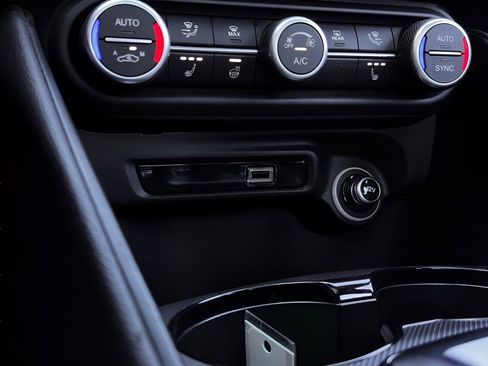 Used 2024 Alfa Romeo Giulia Ti image 14