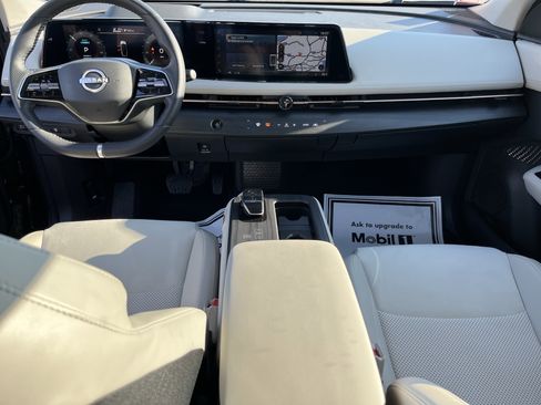 Used 2023 Nissan Ariya AWD image 16