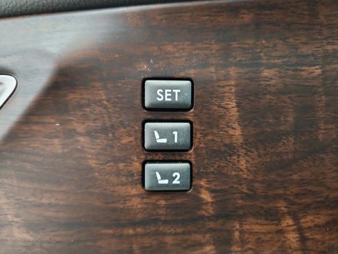 Used 2021 Subaru Ascent Touring AWD/4WD image 9