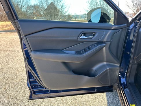 New 2026 Nissan Rogue SV image 10