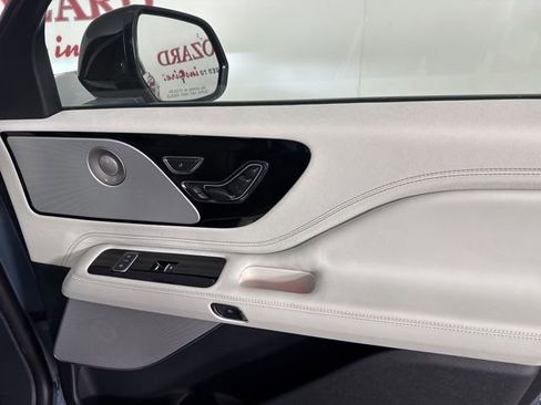 New 2025 Lincoln Aviator Black Label image 22