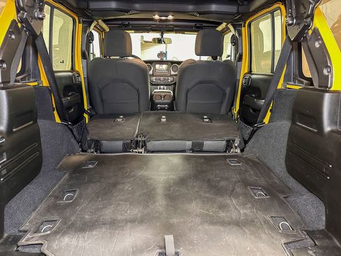 Used 2019 Jeep Wrangler Unlimited Sport S AWD/4WD image 20