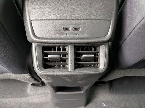 New 2026 Chevrolet Equinox LT w/ Convenience Package II FWD image 26