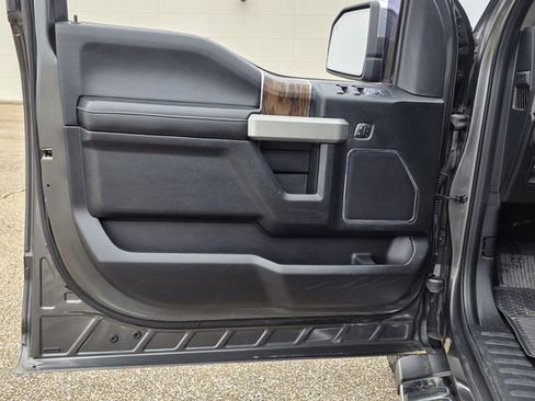 Used 2018 Ford F150 Lariat w/ Equipment Group 502A Luxury image 15